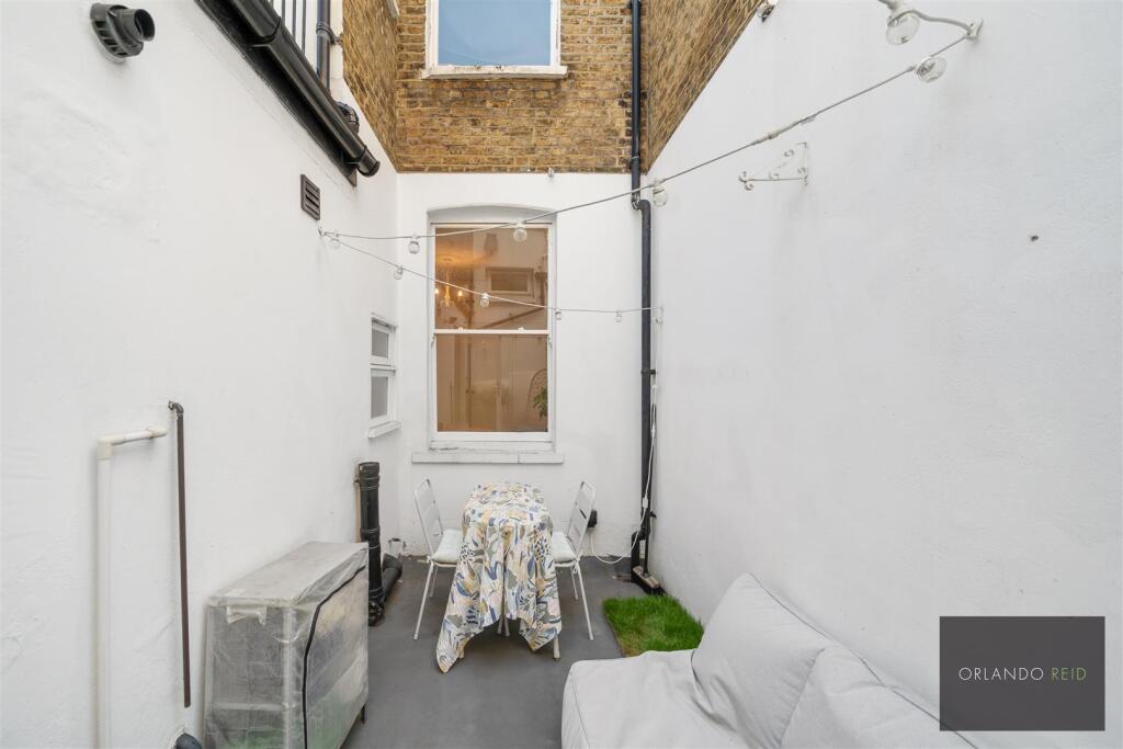 59A Brayburne Avenue SW4 6AB-11.jpg