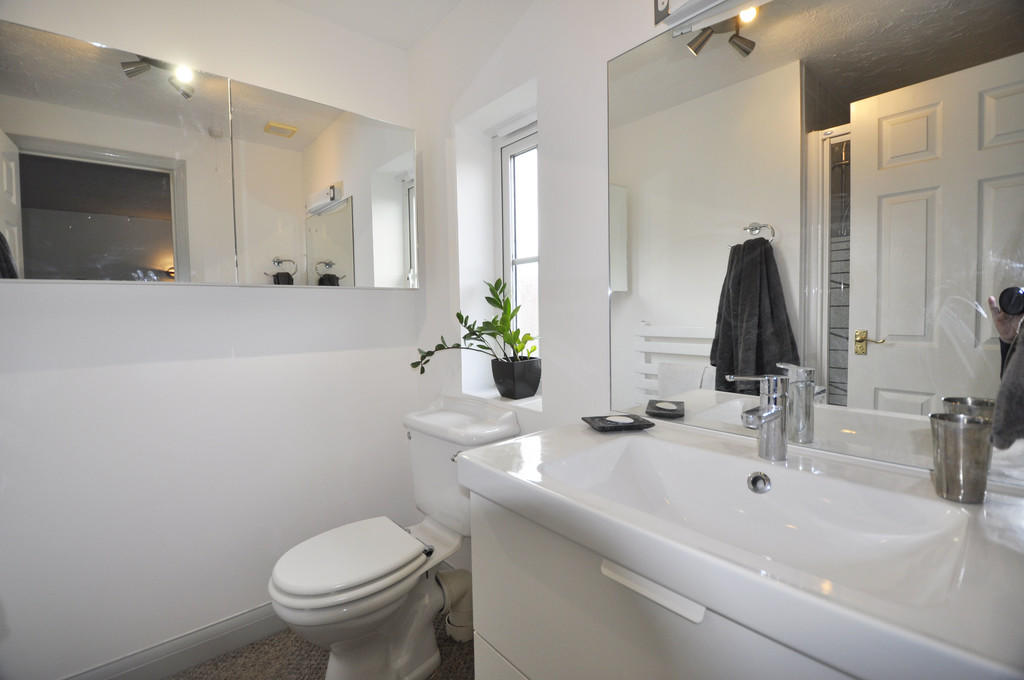 Ensuite Shower Ro...