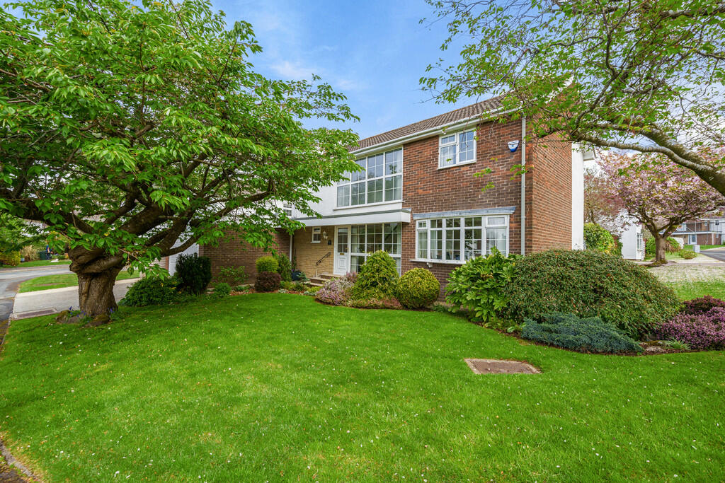 5 Tarnbrook Close