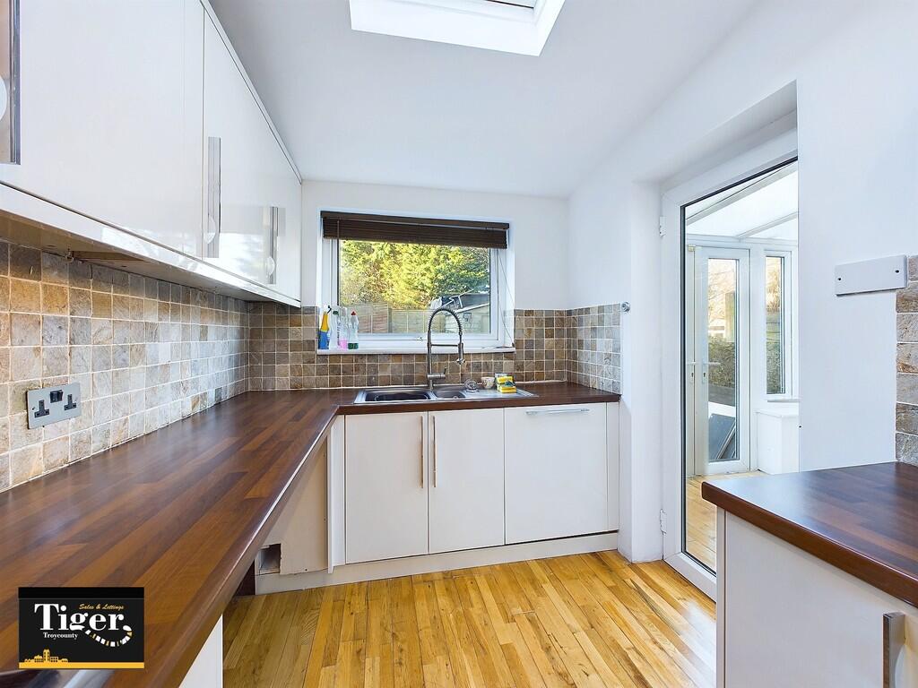 CAM03440G0-PR0252...