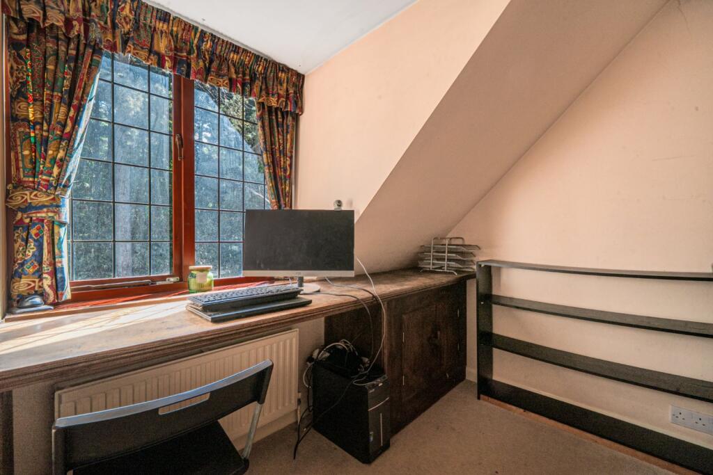 Bedroom 6/Study
