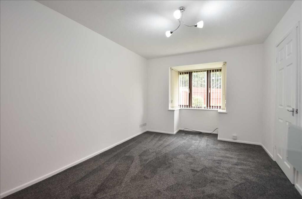 Lounge/Dining Area