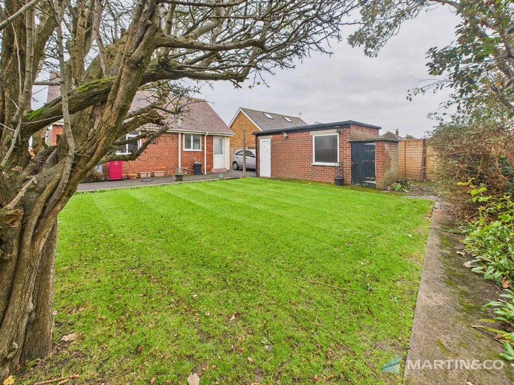 CAM02318G0-PR0548...