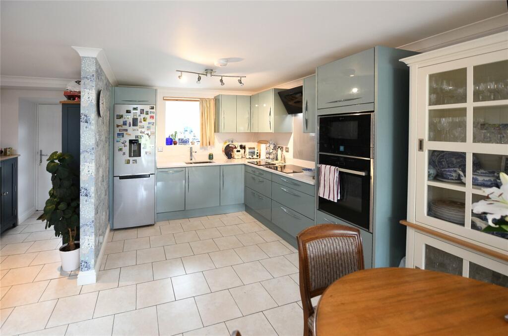 Kitchen/Dining
