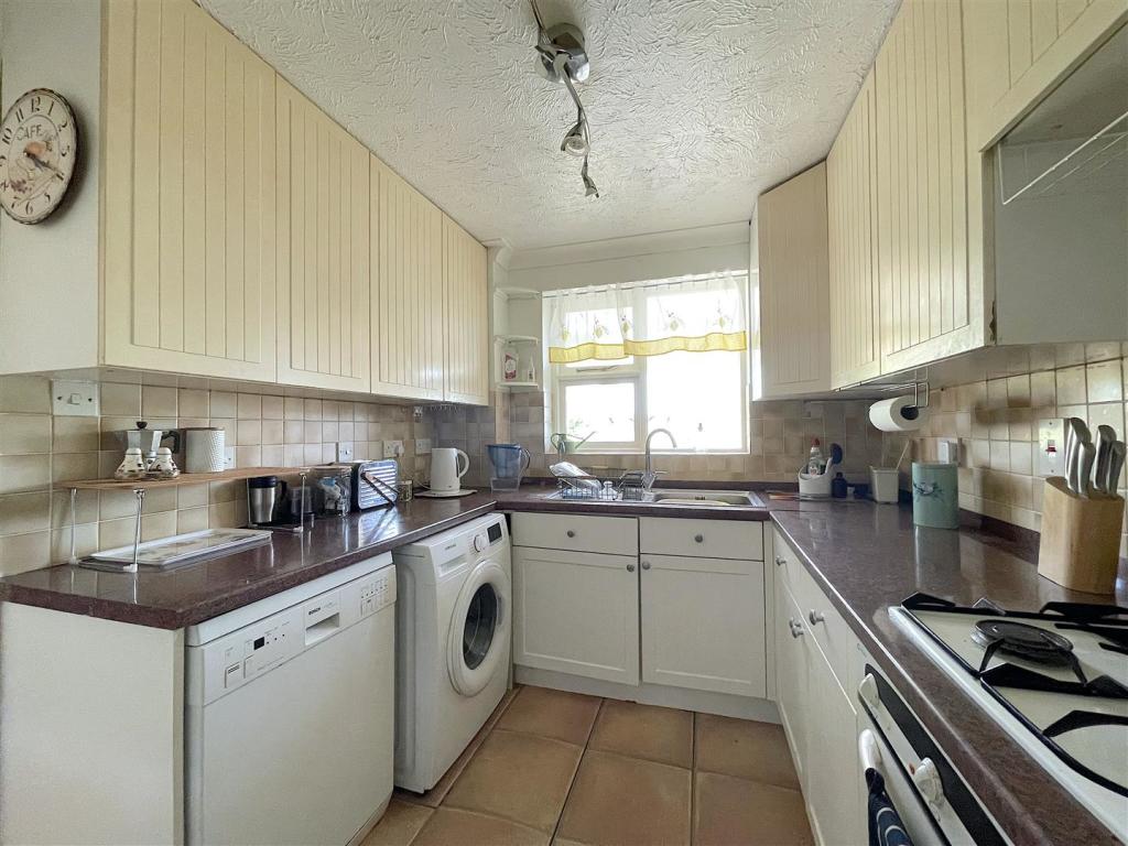 Kitchen (1).jpeg
