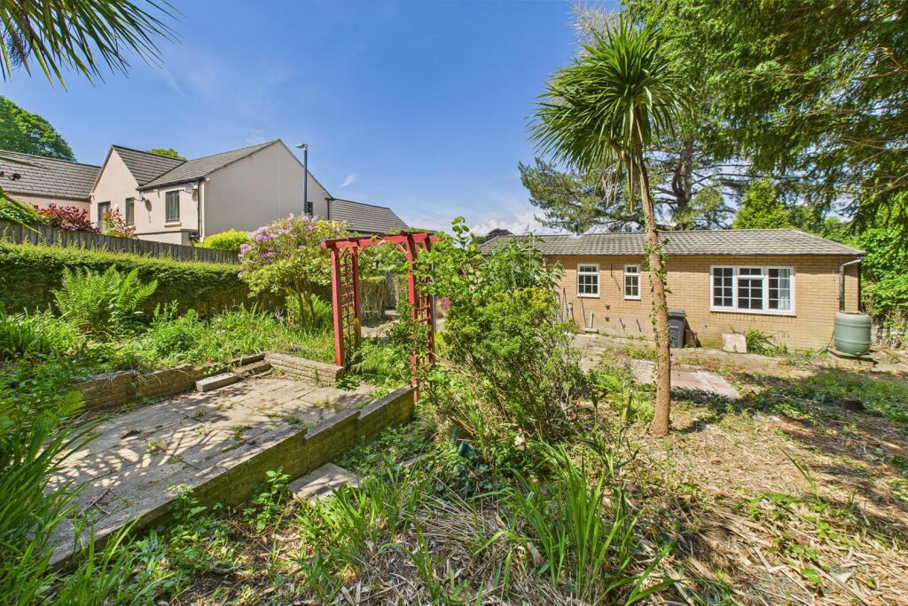 10 Sanctuary Gardens, Sneyd Park, Bristol BS9 1QR 