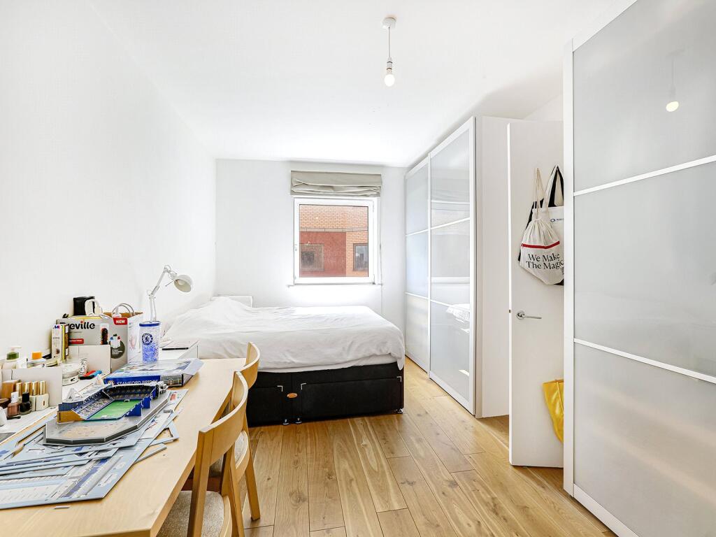 6 Hotel Apartments