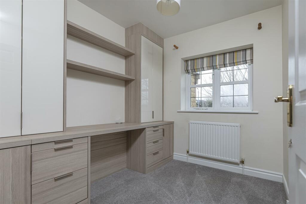 Bramleys Estate Agents - Elland - Oliver Meadows (