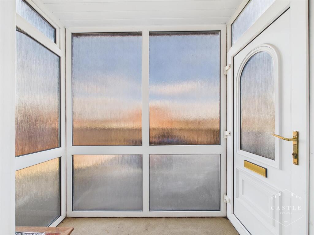 ENTRANCE PORCH