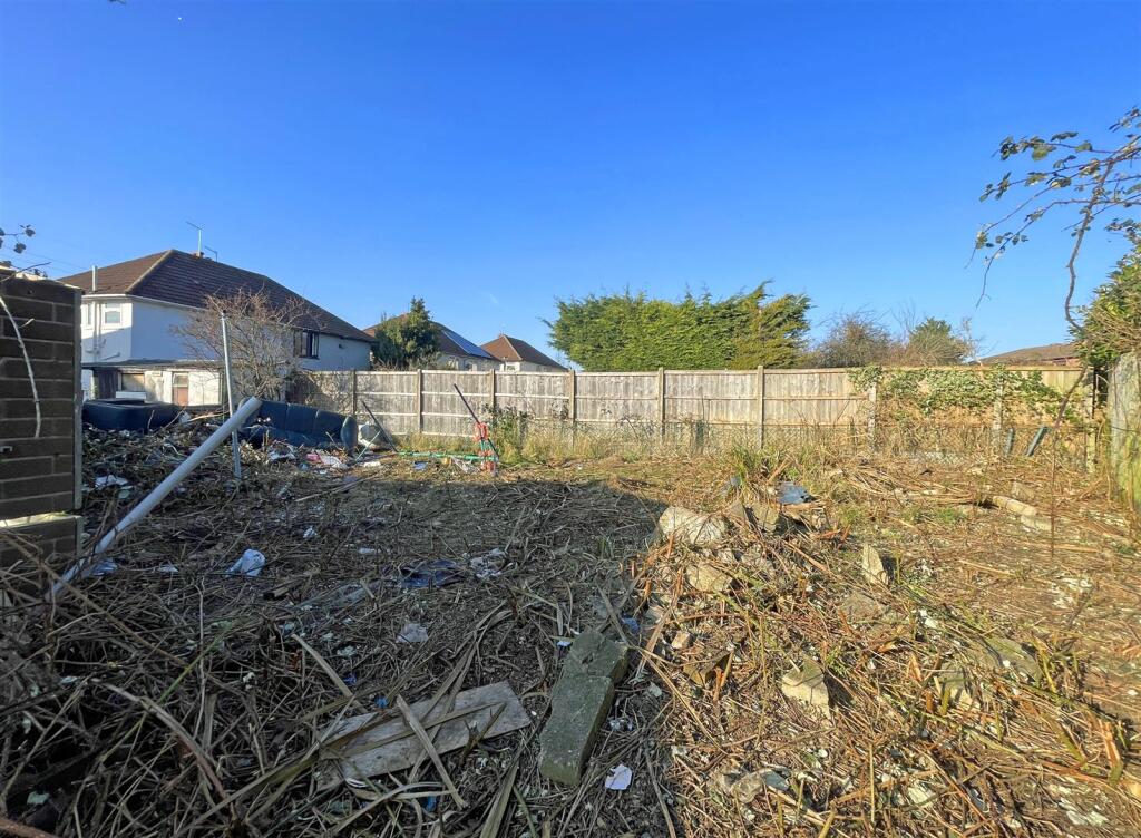 4 - Building Plot for Auction, Lockleaze.JPG