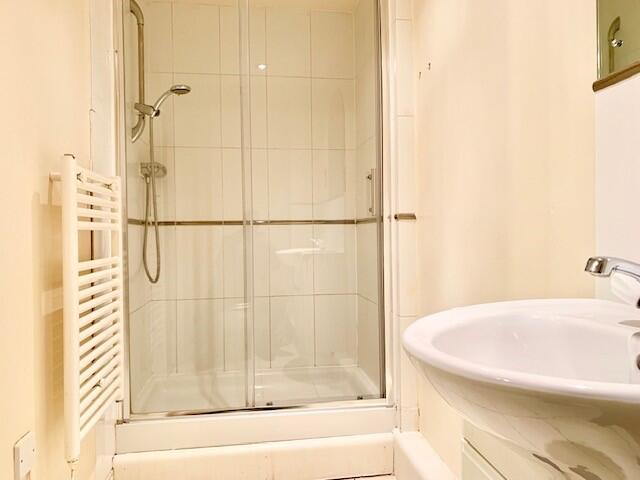 En-Suite Shower