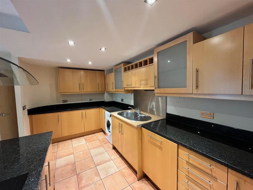 5 MH KITCHEN 2.jpg