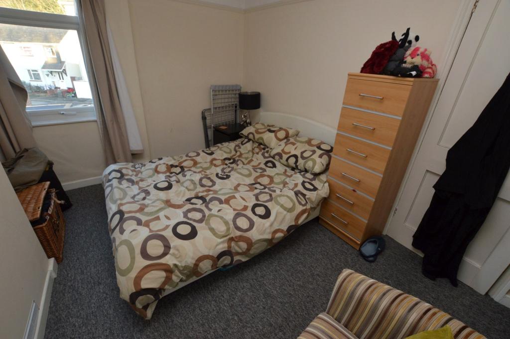 Bedroom (62a)