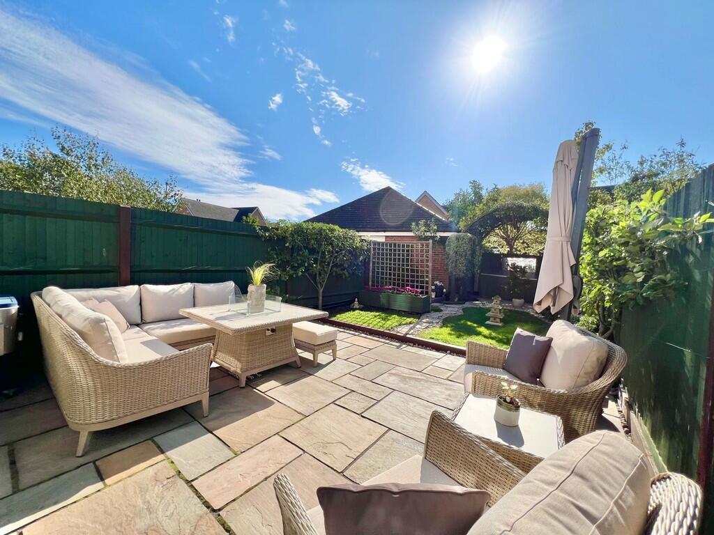 b277697e-fd57-40b...