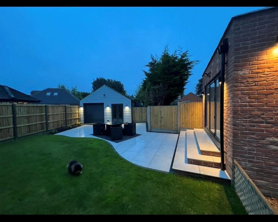 GARDEN AREA.jpg