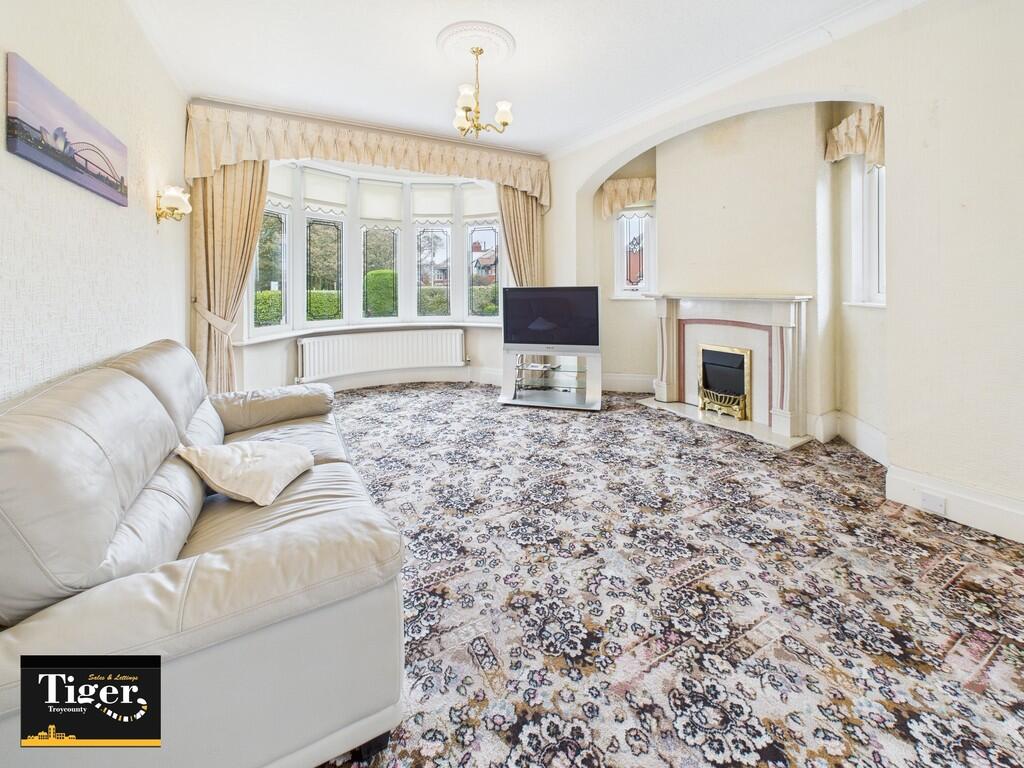 CAM02176G0-PR0727...