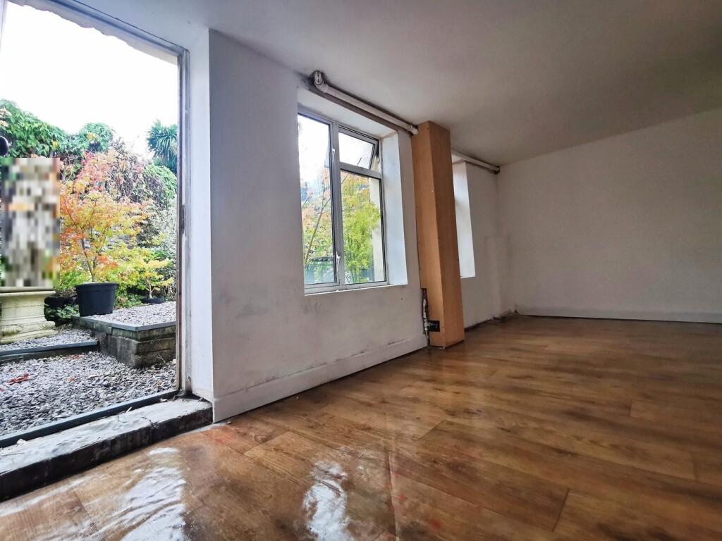 Cellar, Vendors own photo