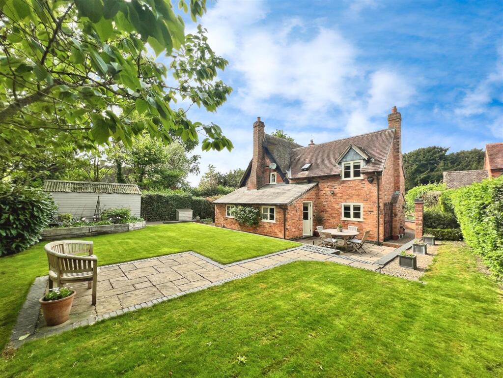 9f09f785-rear 20elevation 202L.jpg