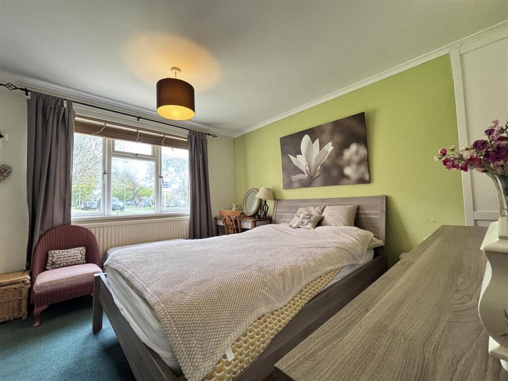 Swann Way bed 1 2.jpeg