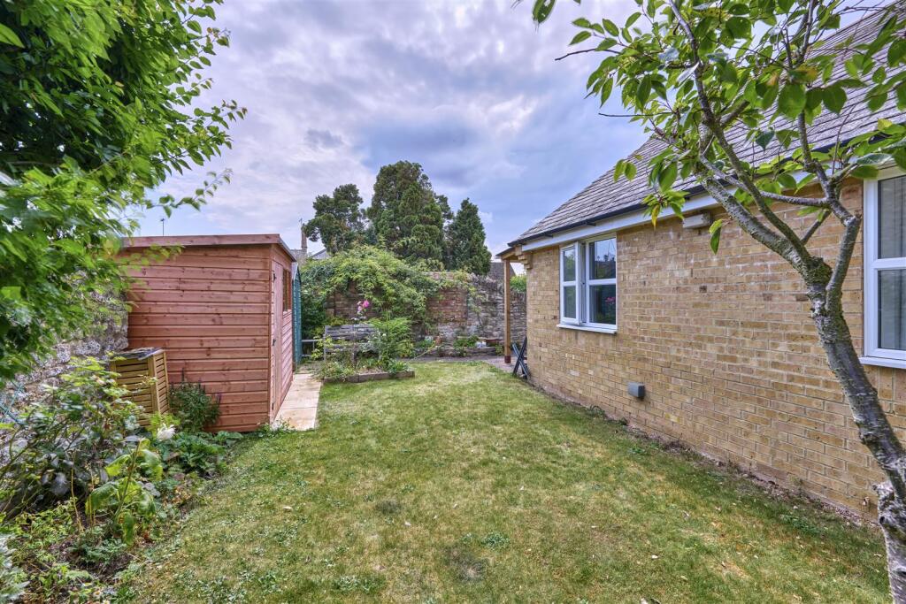 12-08-24-31 The Spirlings Oundle-1540_HDR.jpg