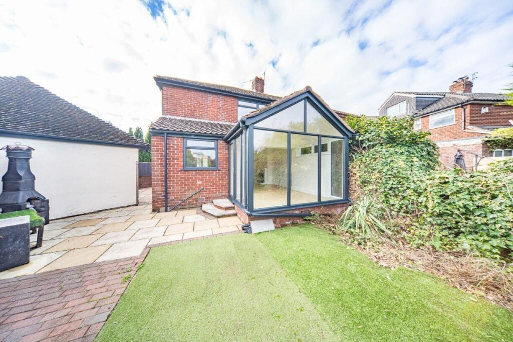 55 Fairholme Avenue garden 2.jpg