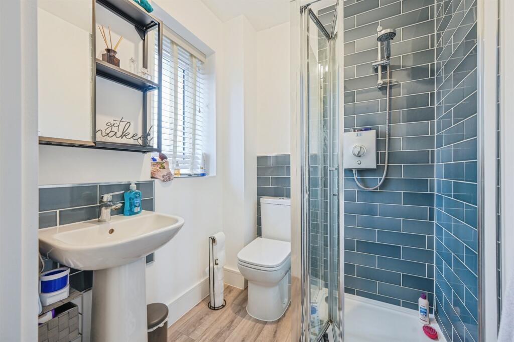 En Suite: