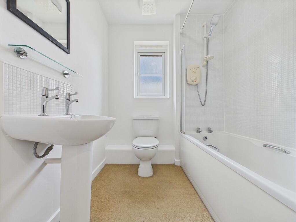 CAM04273G0-PR0125...