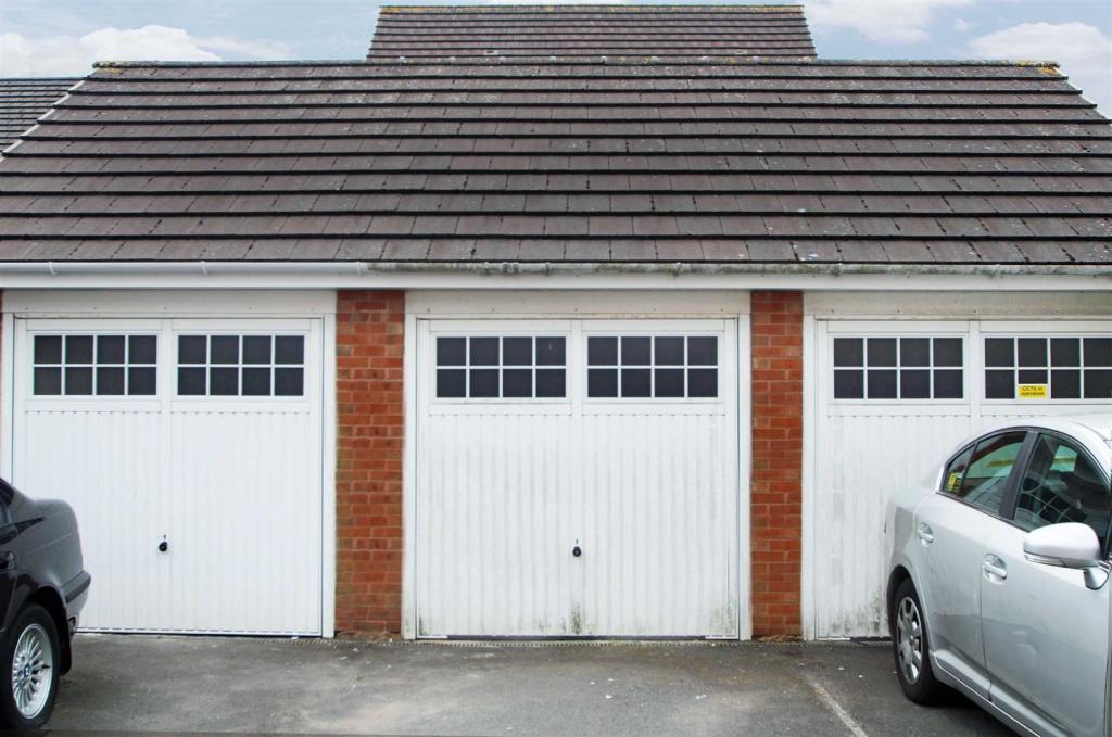 Watkins Square, Llanishen, HernCrabtree (11).jpg