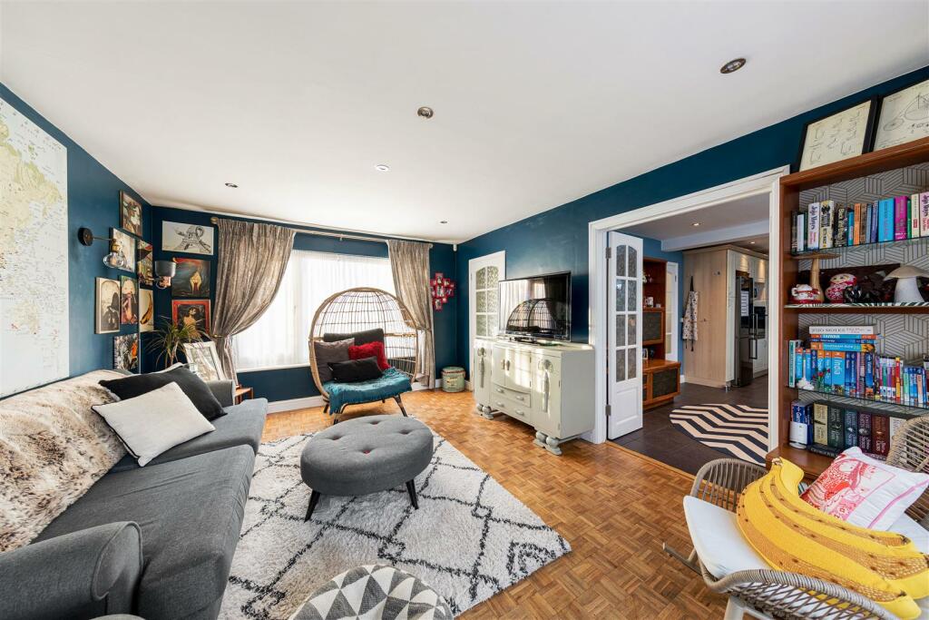 Richmond Avenue E4