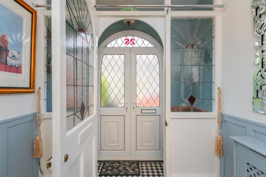 2S5RKE - Porch B.jpg