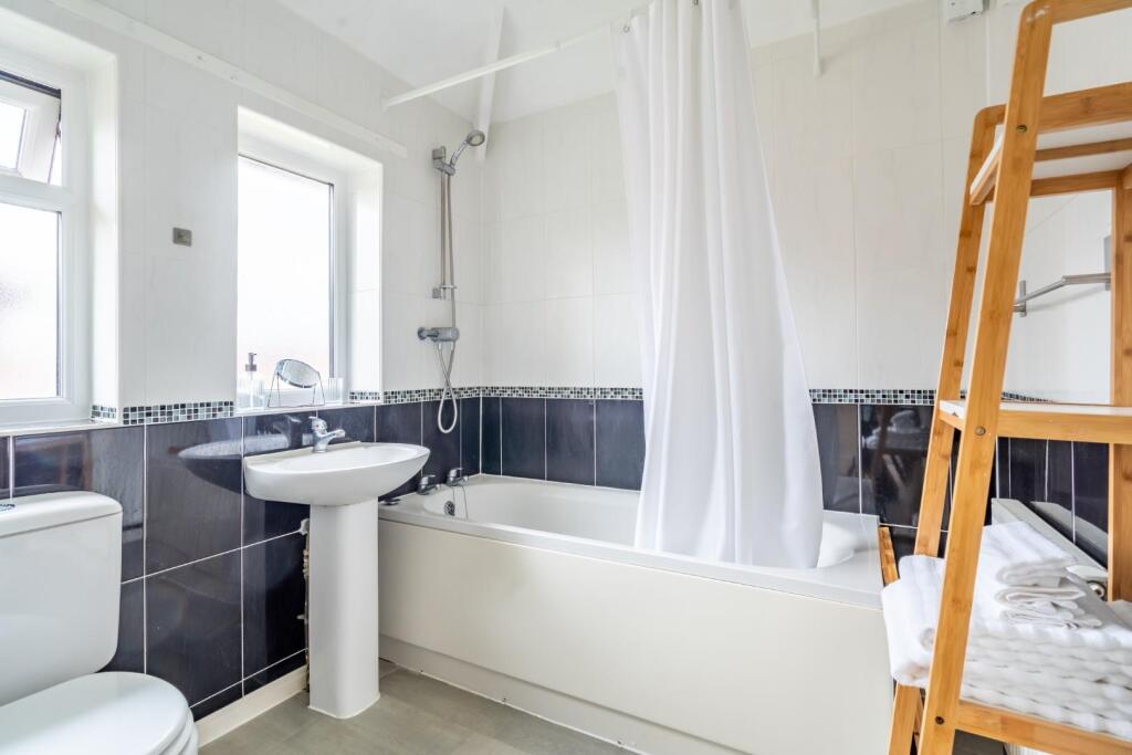 crombie avenue-14.jpg