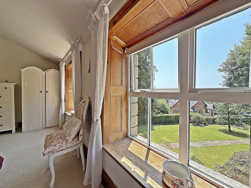 Master Suite with En-suite.