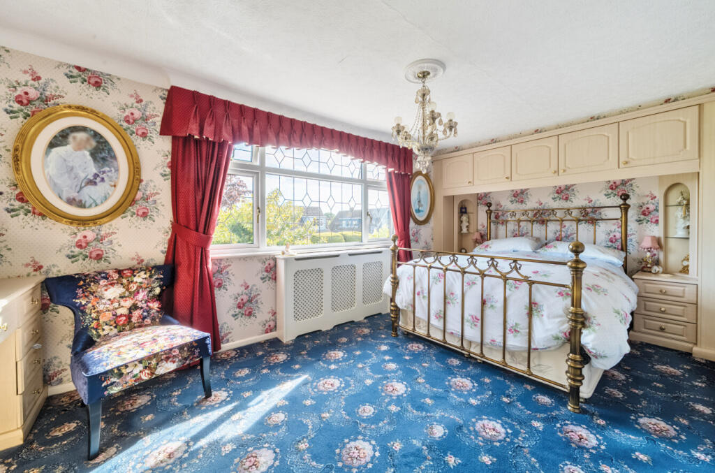 1299573-2-683751f...