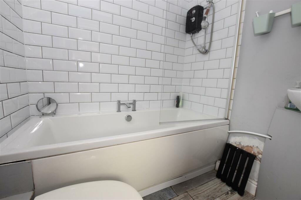 Ground Floor Bathroom.jpg
