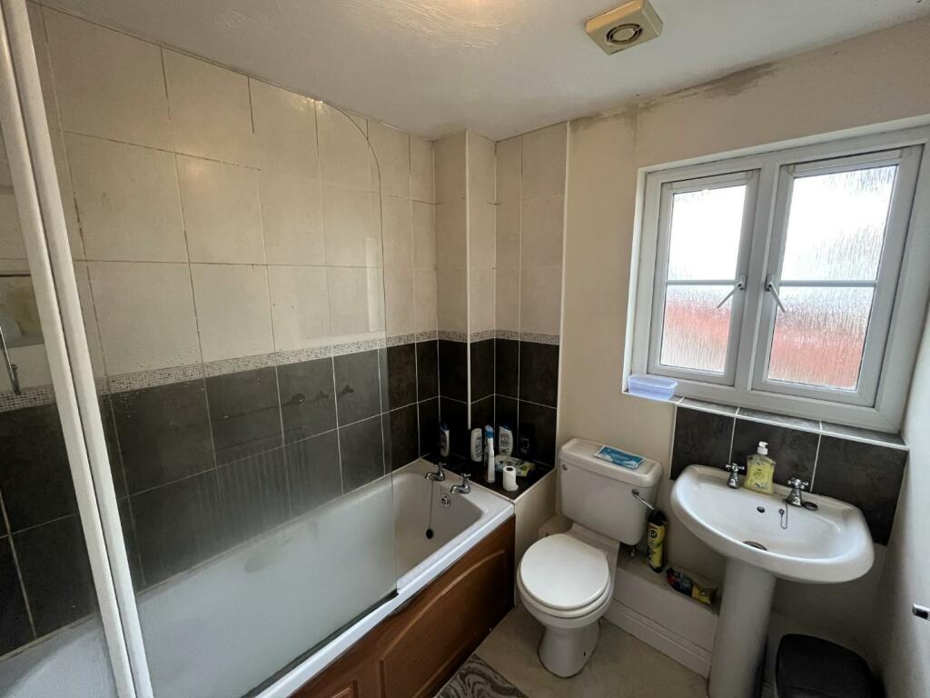 Bathroom.jpeg