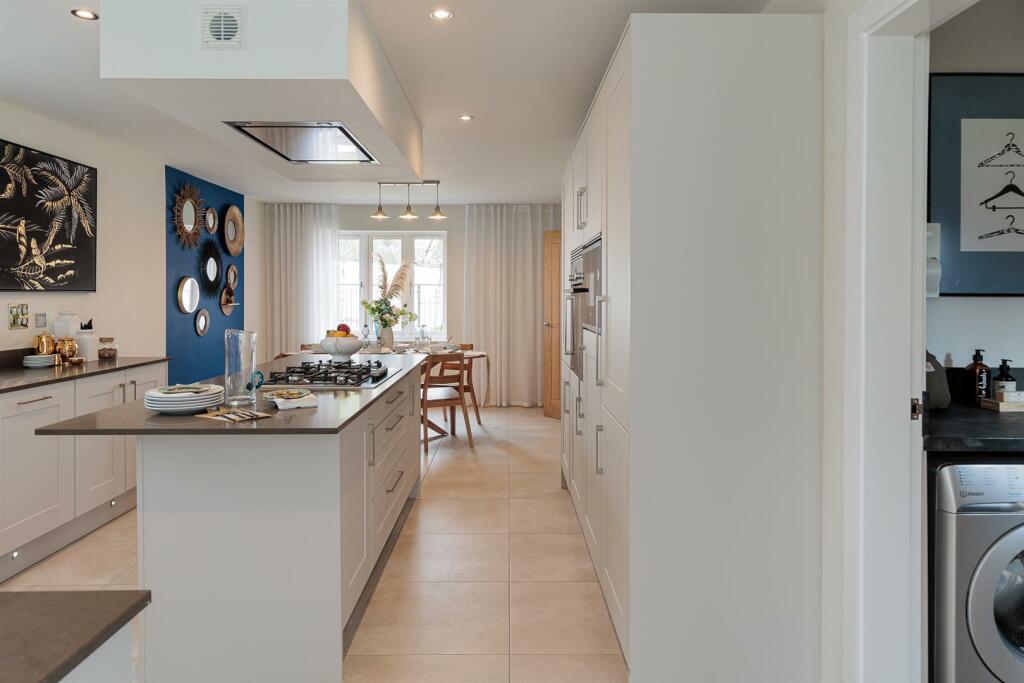 Kitchen/Dining Area