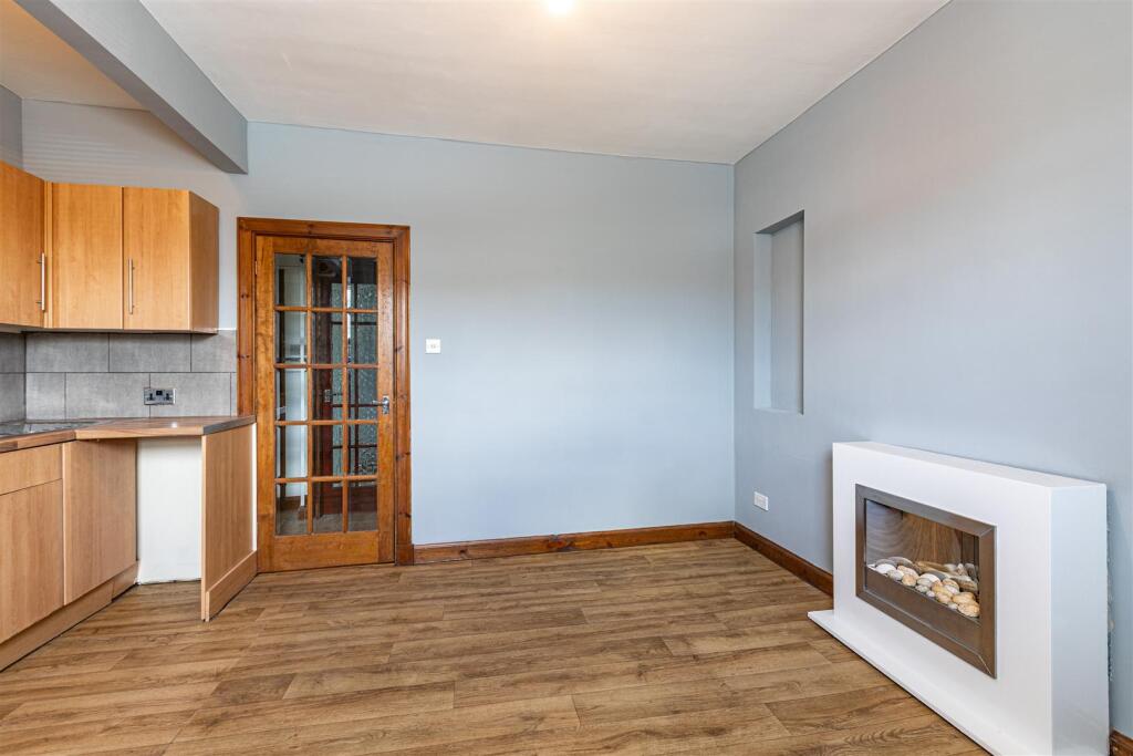 8_2 Teviot Crescent Hawick 10.JPG