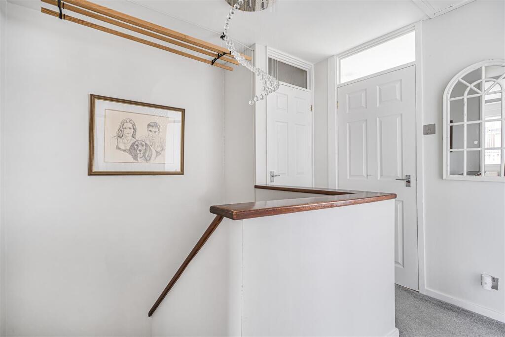 13 Grenadier Road
