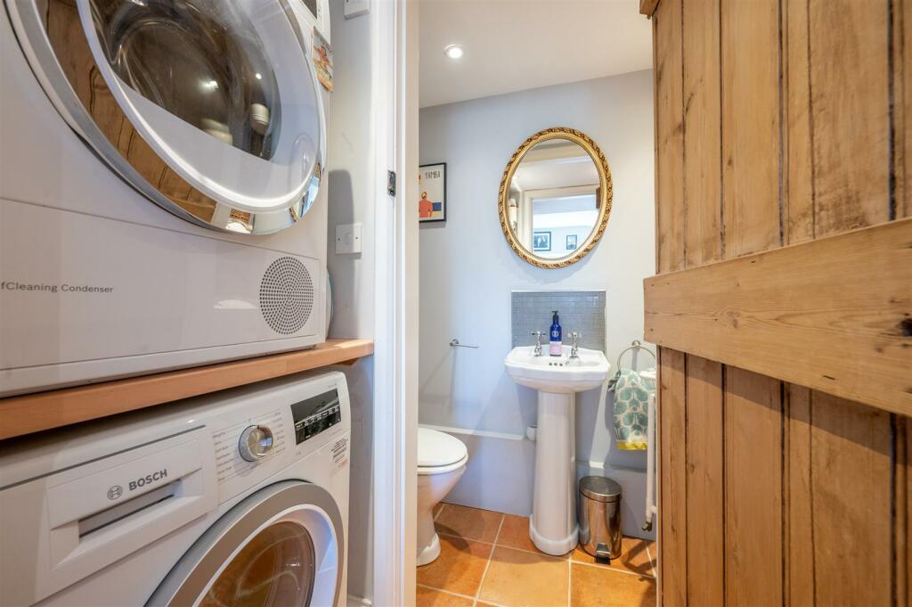 Utility &amp; Cloakroom