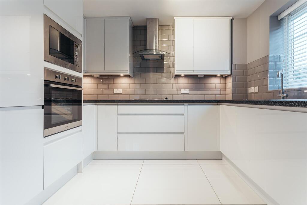 OO_cornwallis square_davies davies_03.jpg