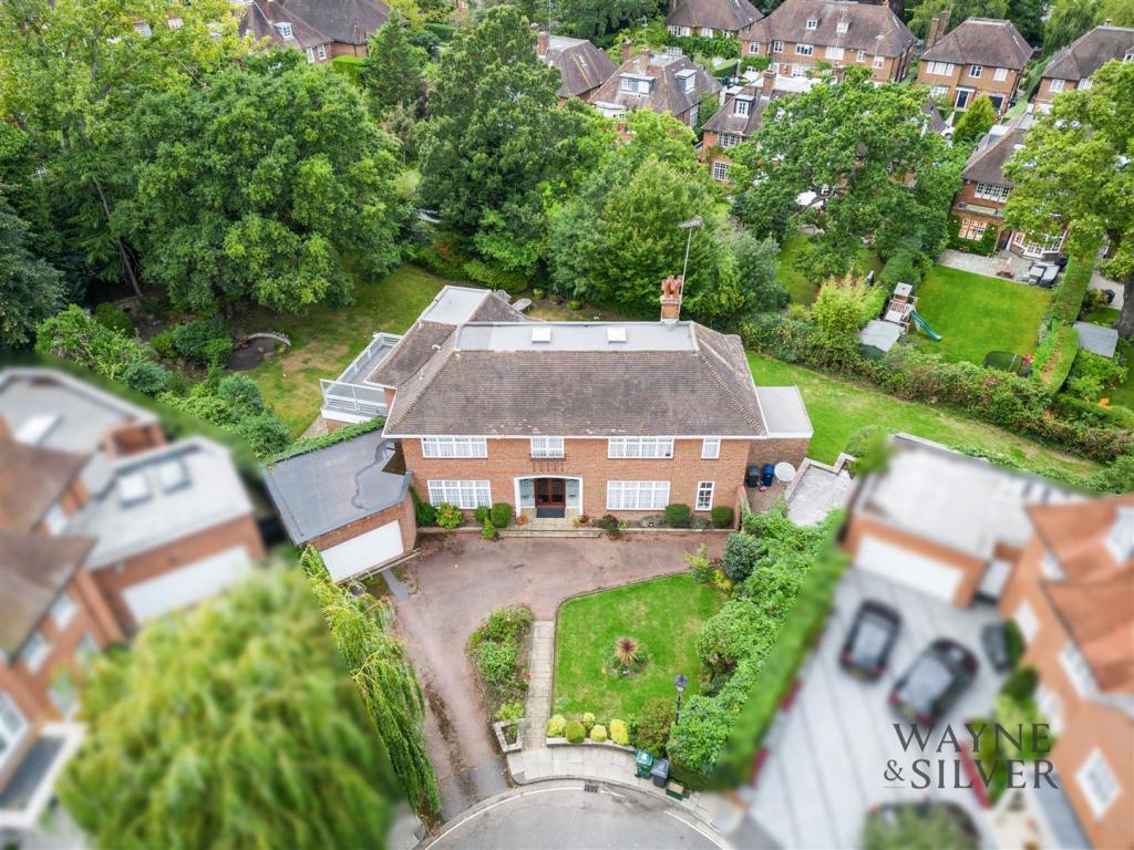 4 Winnington Close N2 0UA-1.jpg