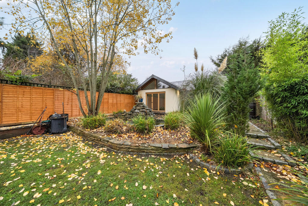 1374645-7-692dd43...