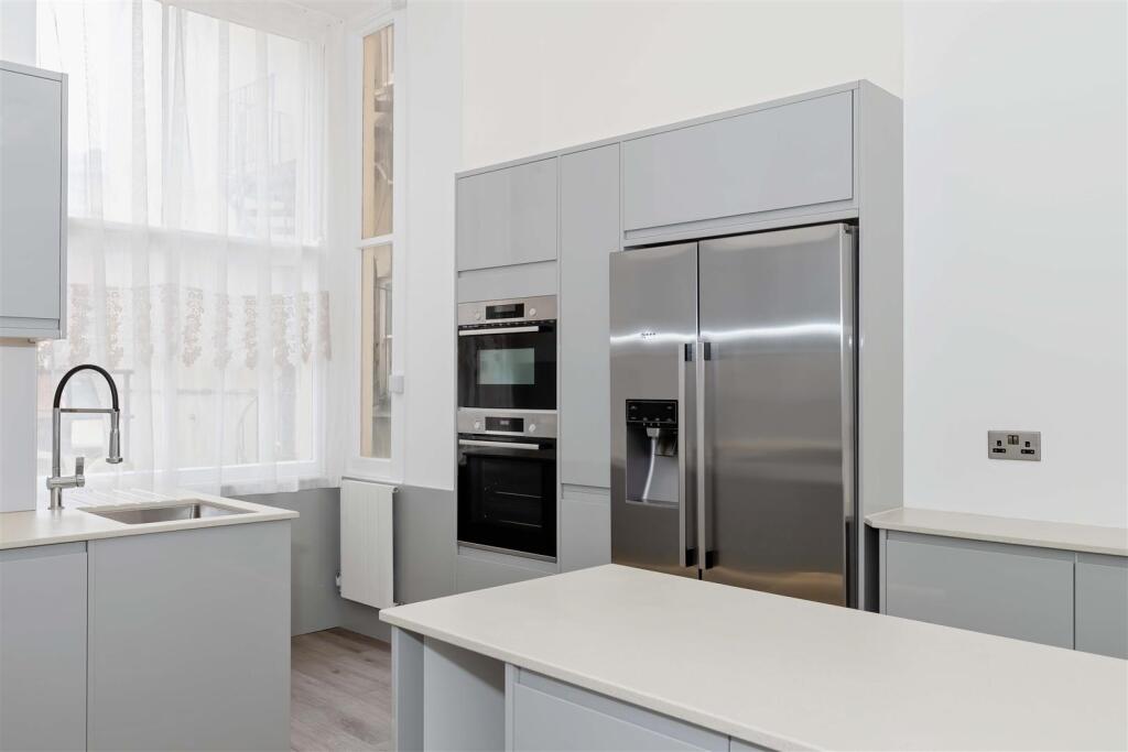 Adelaide Crescent_20.jpg