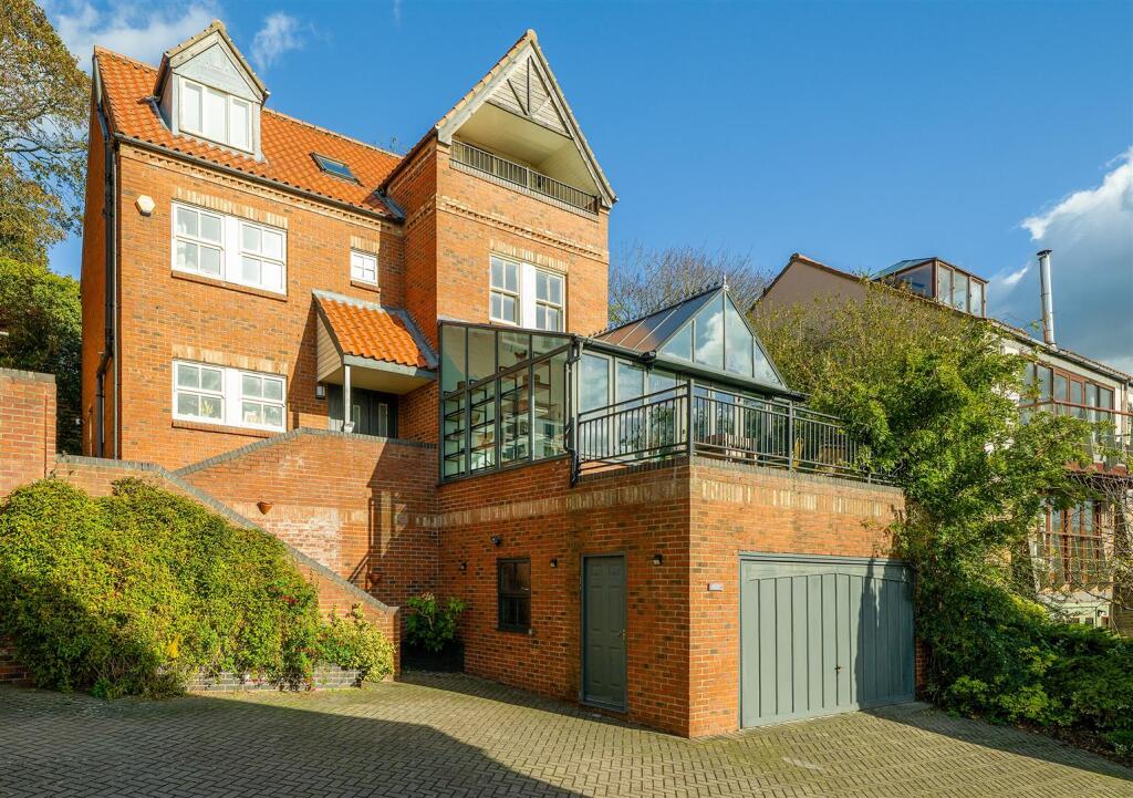 St. Michaels Terrace, Lincoln