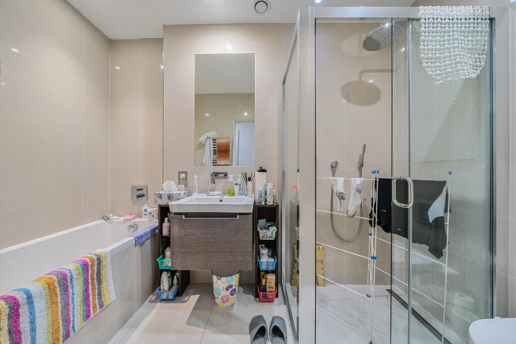 10-681b34d23a59c-...