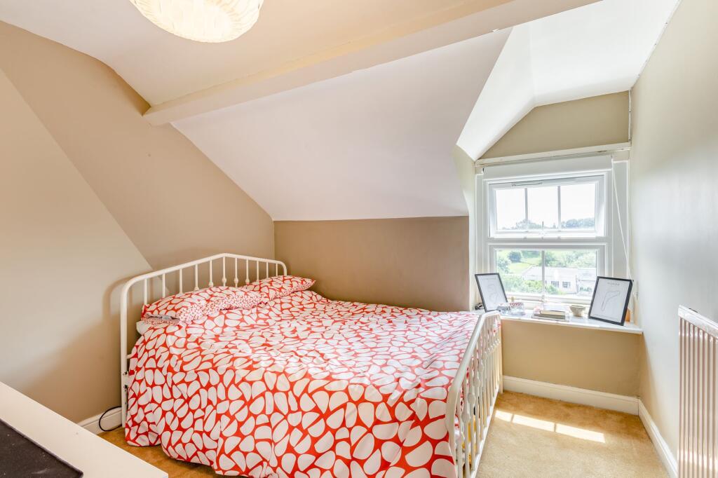 Bedrooms &amp; Bathrooms