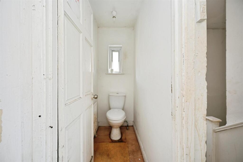 Separate WC