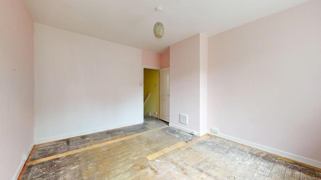 18 Erconwald Street, Acton, London, W12 0BS