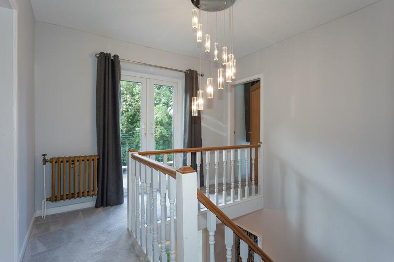 GALLERIED LANDING