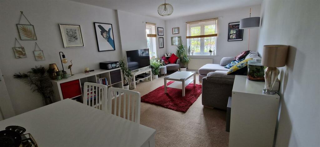 Living/Dining Room